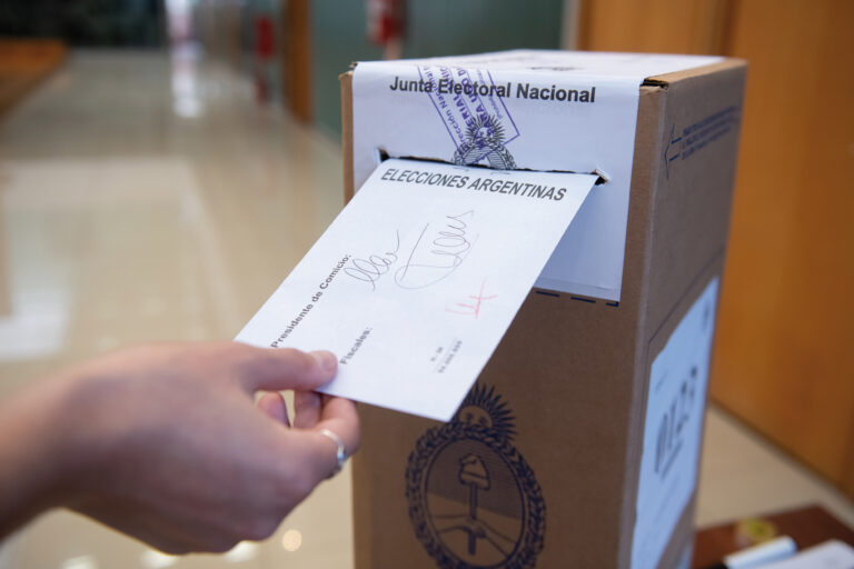 Río Negro y Neuquén abrieron las elecciones 2023 y Weretilneck y Figueroa serán gobernadores