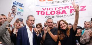 Apuntan a Tolosa Paz por crear perfiles truchos de Fuerza Patria para ser candidata