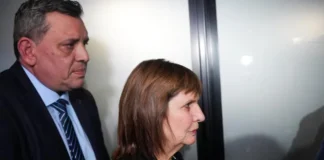 Investigan a 24 policías bonaerenses por vínculos políticos con candidato libertario de la Tercera