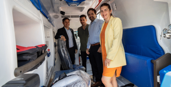 MORENO MUNICIPIO - Mariel Fernández y Axel Kicillof presentaron tres nuevas ambulancias para Moreno - Google Chrome 29_12_2025 20_17_25