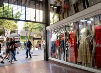 Navidad en La Plata: Vuelven las noches de descuentos y el sorteo de un auto 0 km