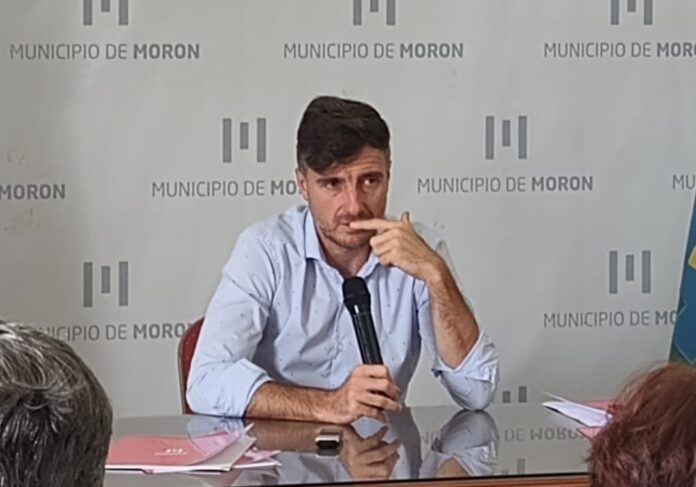 lucas-ghi-conferencia-intendente-moron-2025