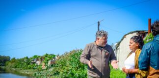 Tras el temporal en Quilmes, Eva Mieri supervisó operativos de asistencia en los arroyos