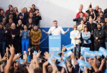 “La queremos candidata”: Máximo Kirchner encabezó un masivo acto en defensa de Cristina