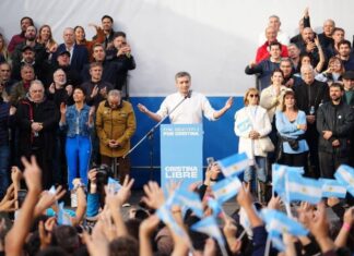 “La queremos candidata”: Máximo Kirchner encabezó un masivo acto en defensa de Cristina