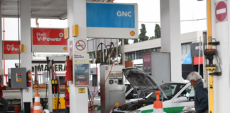 Caos por el GNC en La Plata: colas de hasta siete cuadras y críticas a Camuzzi