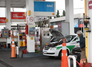 Caos por el GNC en La Plata: colas de hasta siete cuadras y críticas a Camuzzi