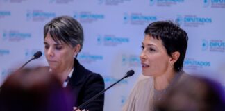Mayra Mendoza presentó en la Legislatura la “Ley Ema” contra la violencia digital en las escuelas