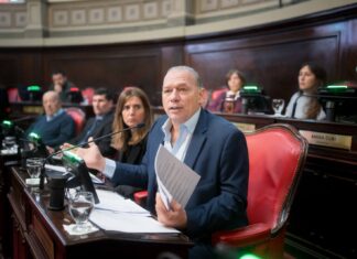 Berni presentó un proyecto para limitar los descuentos salariales por deudas a estatales bonaerenses